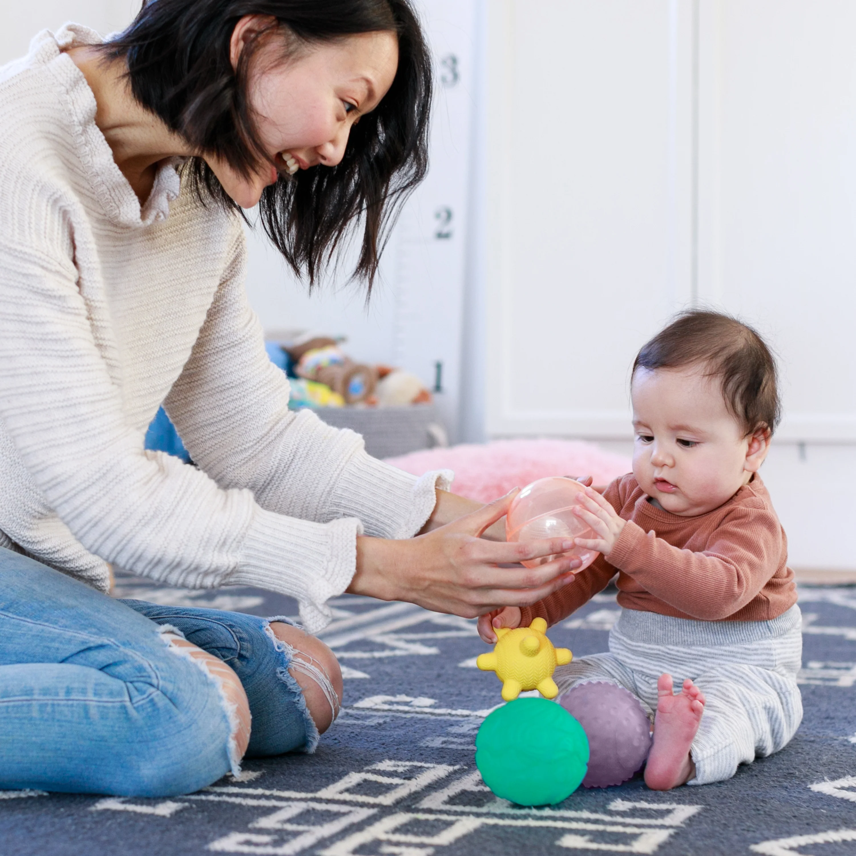 Lights & Sound Multi-Sensory Ball Set™ - Image 7